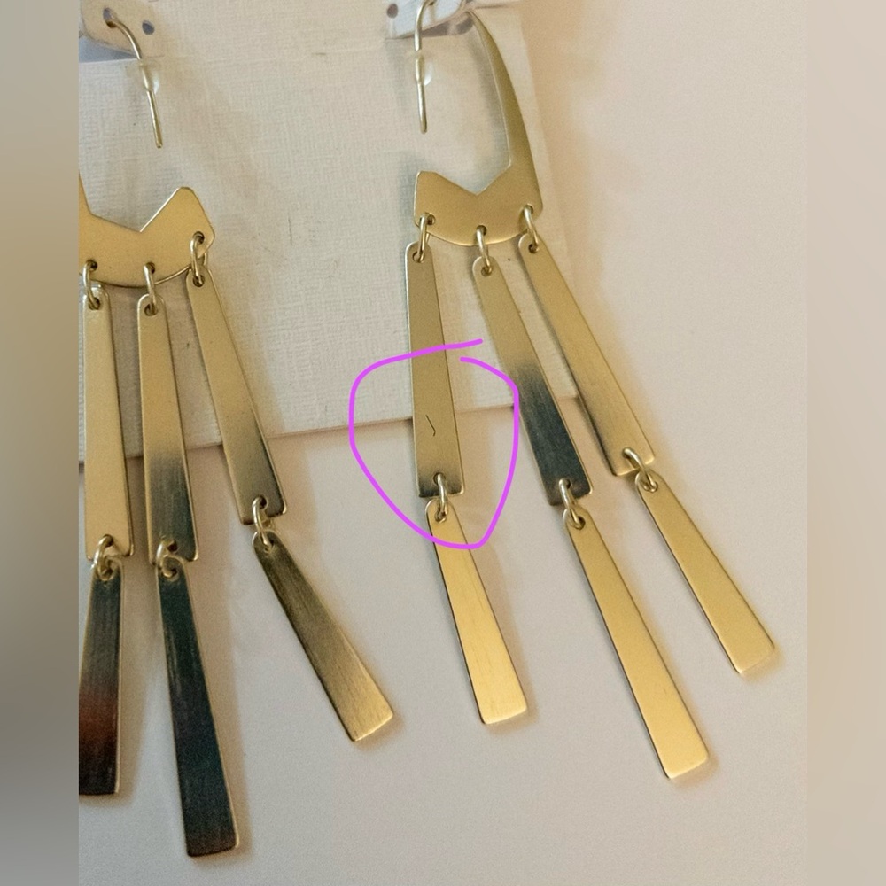NWT Kendra Scott Mallie Architectural Statement Earrings Yellow Gold Plate - Picture 7 of 9